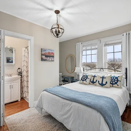 3BR Oceanview Townhouse on Boulevard I Walk to downtown l Sleeps 8