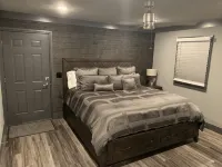 Beautiful 3 Bed , 3 Bath with Great Location! Renovated in 2025! - Pools