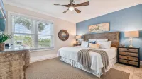 Updated - Dolphins - MOM Clean - Waterfront- Lux 4 Bedroom / 3 Bath (Unit #203) - 3 stjerner