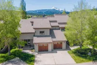 Amazing Mountain Views, Walk to Ski Shuttle! in the Heart of Big Sky Golf - 3 estrellas