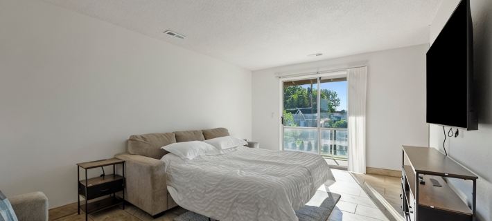 Central Location D in Cul de Sac, 2 Bedroom, 1 Bath-Sleeps 6, Pets Allowed Hotels in Kennewick