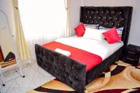 Lux Suites Nanyuki Business Apartment - 3-Star