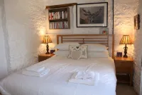 Keepers Cottage - Cosy Peak District Retreat - 4-Star