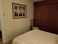Apartment in town-walking distance to everything - 2-Star
