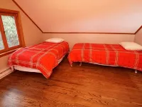 CREATE MEMORIES & RELAX  AT THE  BEAUTIFUL LAKE ESCAPE AT LAKE HARMONY !!! - balcony