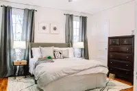 The Fabled Blue-Remodeled Guest Cottage on The Hill - 4 étoiles