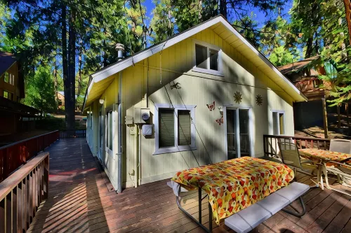 Twain Harte Vacation Rentals - Lake Member, Free WIFI, HD TV, Walk To Town/Lake - Wifi