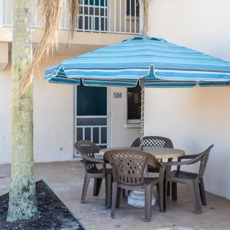 Newly renovated beachside condo - direct beach access