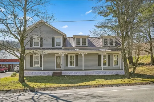 Brockway's 5 bed 4 bath Homestead Minutes From All-Star Village - 4성급