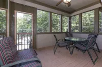 Elite Escape-2 POOLS, Splash Pad, PoolTable, Hot Tub, Patio w/Fire Pit+Fireplace - Træningscentre