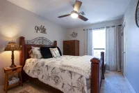 Lakefront 3 Bedroom Home with Gorgeous Sunsets and Private Pool & New Spa! - 4-Star