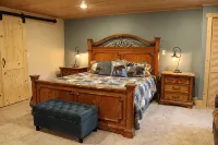 Remodeled woodland oasis for those who want it all - balcony