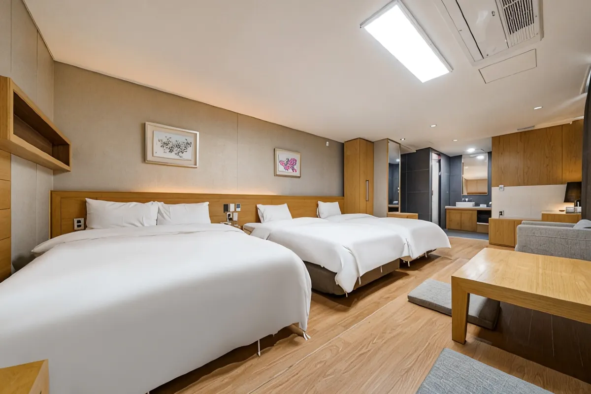 Rian Hotel