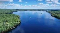Serene 6-Bedroom Retreat in Tory Hill with Lake Views - Hot Tub