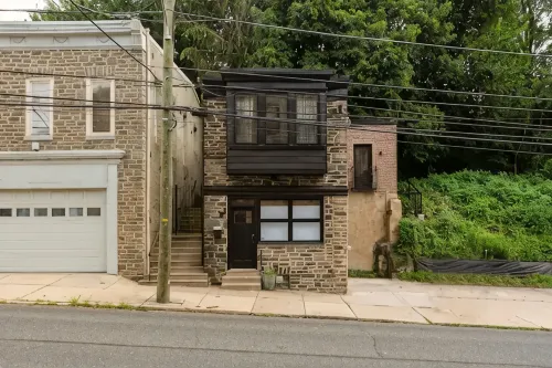 Shurs Lane Cottage, EV Charging, Free Parking, in the heart of Manayunk - Country Houses