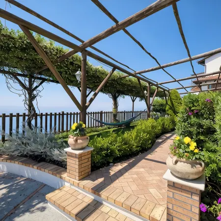 La Casa del 600 Sea View on the Amalfi Coast, with patio and garden