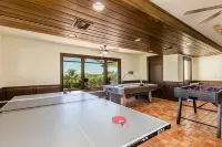 SUNRISE BAY ESTATE! 5700 sq. ft. Game Room! Huge salt water pool/hot tub - 4-Star