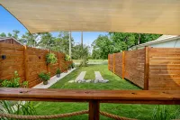 Renovated 1970’s retro camper on Bayou Grande in Pensacola with walking trail. - 3-Star