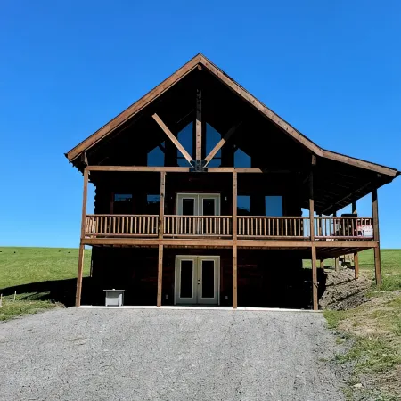 Authentic Hemlock Log Cabin 4 Bedroom Ski Chalet On Lake And Next To Ski Slopes