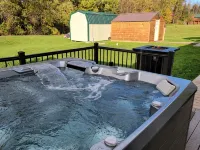*Piece of Paradise / Private Hot Tub* - Chalets