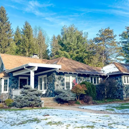 Cozy Family Cottage on Skytop Lodge Property