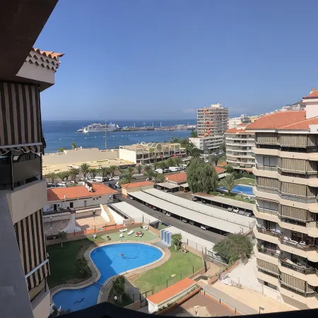 Relaxing beach 2BR apartment & sea views in Los Cristianos
