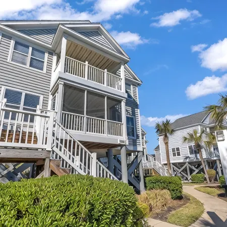 "Siren's Song" Oceanfront Beach House w/pool