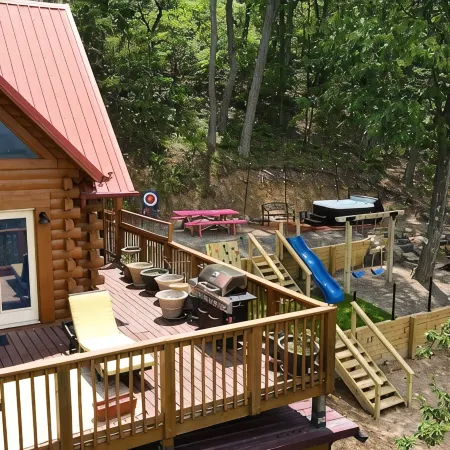 Log Cabin with Hottub, EV charger, Game room