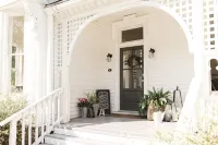 Historical Morrow House Season 5 Fixer Upper, Featured In Cottage Style Magazine - 4-Star