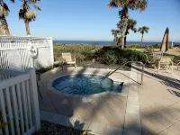 Direct Ocean Front Penthouse, Vacation In The Lap Of Luxury ! - 4-Star