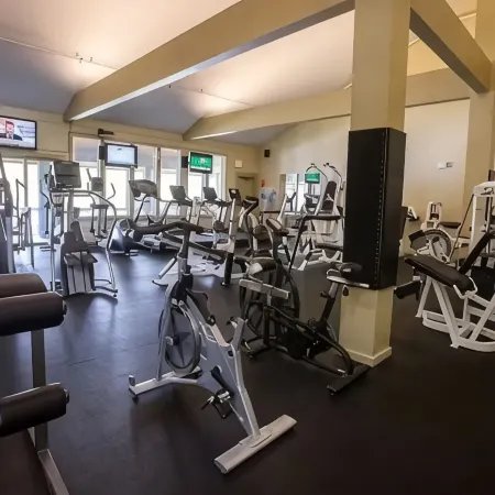 Ground floor entry with ski in/out access to Pico & FREE shuttle to Killington