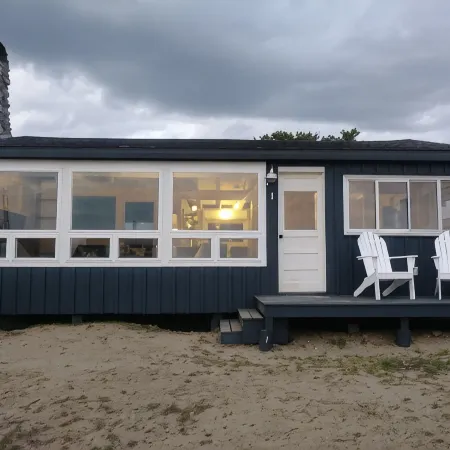Driftwood Oceanfront Cottage at Popham Beach Spectacular views from every room