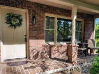 Charming 3 Bed 2 Bath Home  Game & Laundry Room  Hot Tub in Hocking Foothills - 2-Star