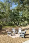 New Uber to Wineries/Weddings Pups + Putting + Bocce - Wifi
