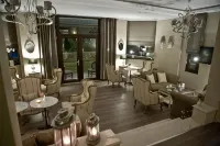 Melies Boutique Hotel - Parkplatz