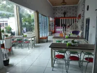 布根維爾伊斯蘭酒店 - 停車場