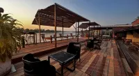 Glorilla Amphawa Riverside - 2 星級