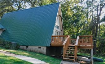 Waterfront Home with Pier Lake O' the Pines - Acorn Timbers