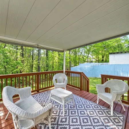 Stunning 5 Bed 2.5 Bath in the Heart of Clarksville