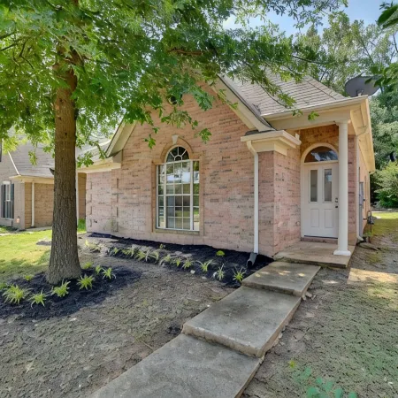 Shelby Farms Greenline Access Modern Cordova Home