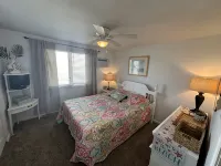 Beautiful updated condo w modern decor, overlooking Fenwick lighthouse from deck - Homestays
