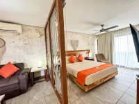 Grand Fifty Suites - parking