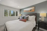 Mountain Views + Hot Tub Near Resort - Mountain view