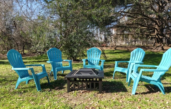 Luxurious beds, remodeled, very clean, quiet neighborhood, big backyard & tree!!