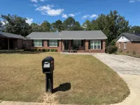 Cozy 4 bedroom House 2.5 bath - 3-Star