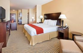 Holiday Inn Express & Suites Gallup East