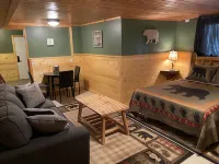 The Fishing Bear Lodge Hotels near Upper Mesa Falls