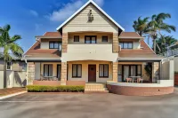 Albion Manor