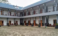 Jaya Wonosari Hotels near Kemuning