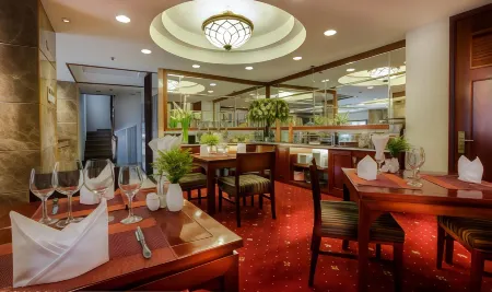 Conifer Boutique Hotel Отели рядом с достопримечательностью «Музей женщин Вьетнама»